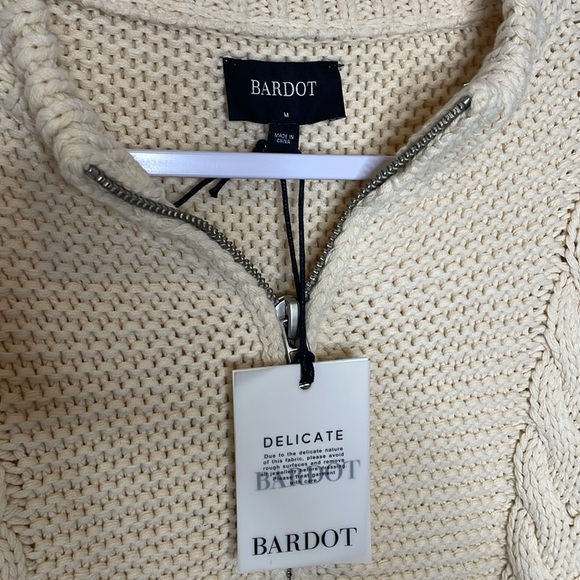 Bardot Zoe Zip Cable Knot Sweater NWT Size Medium - Picture 6 of 11